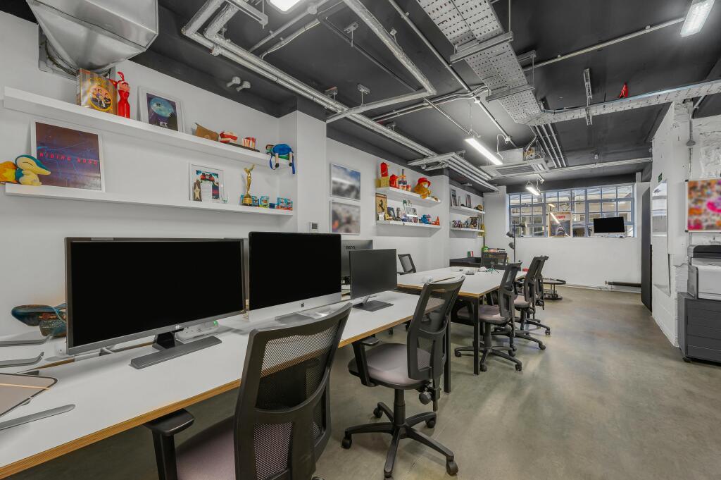 office 2.jpg