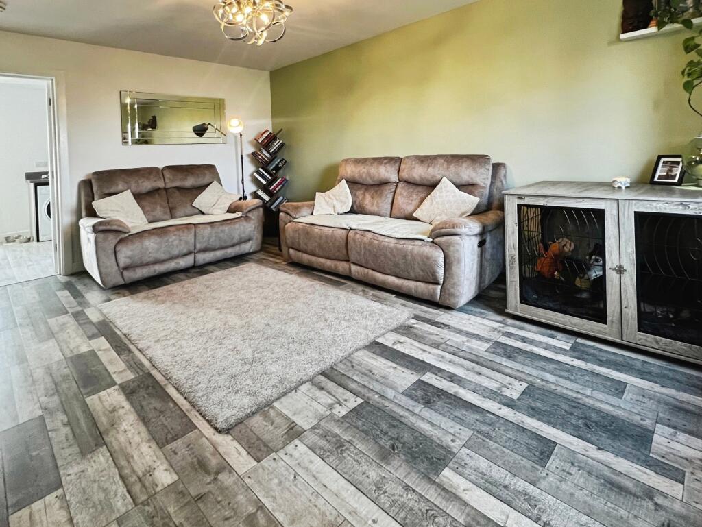 Willow Court, Cowbit, Spalding photo 2