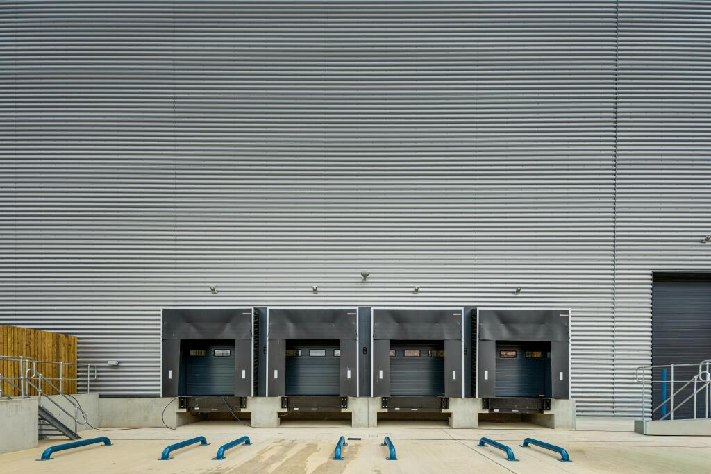 ext loading doors 2.jpg