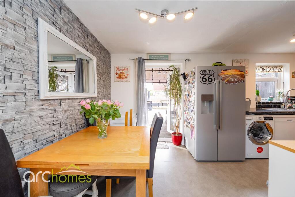 House in Leigh, Pennington - View 4