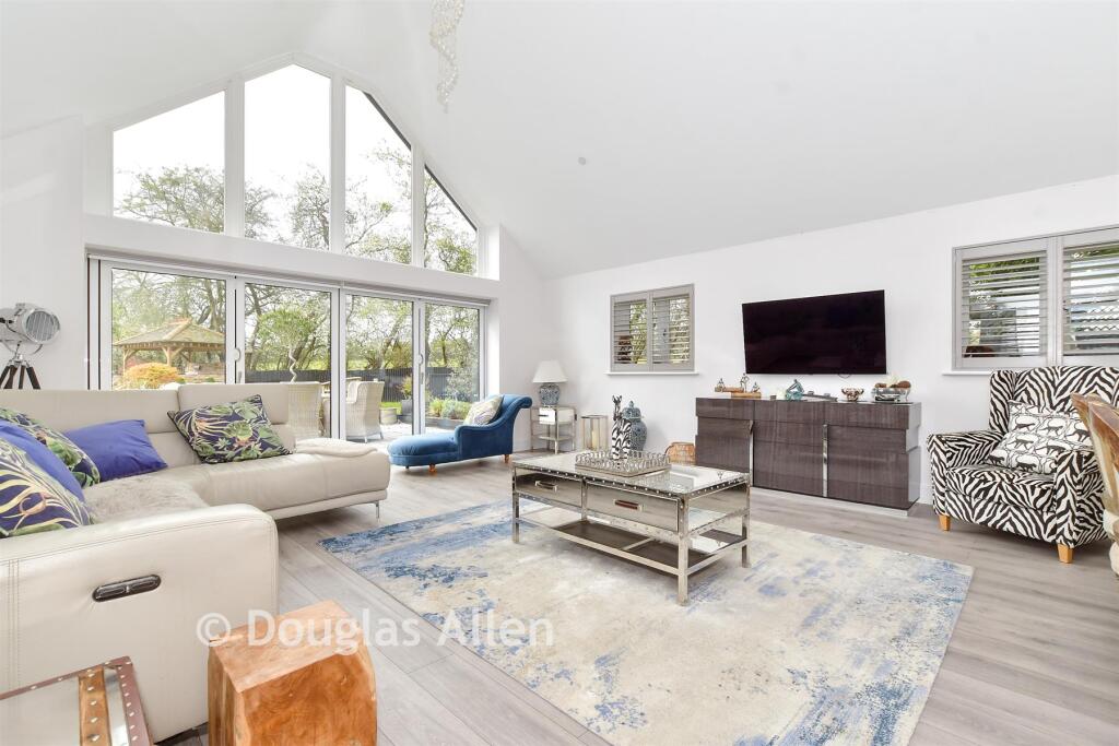 House in Enfield - View 5