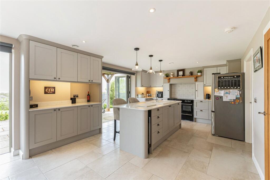 Green Lane, Churchdown, Gloucester, Gloucestershire, GL3 photo 4