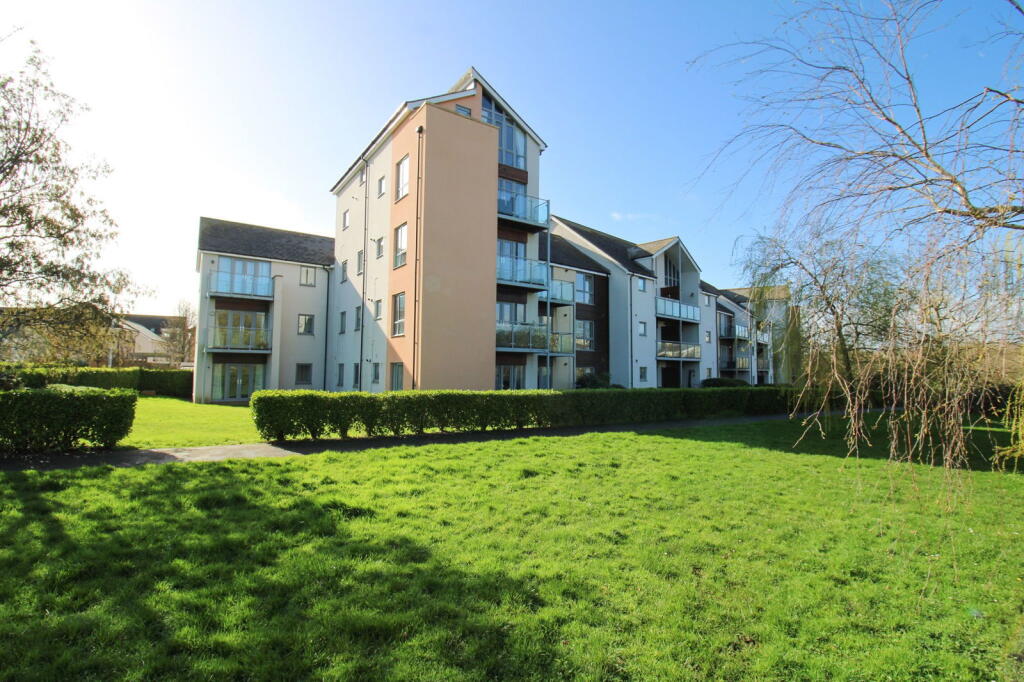 Main image of property: Kittiwake Drive, Portishead, Bristol, BS20 7PL