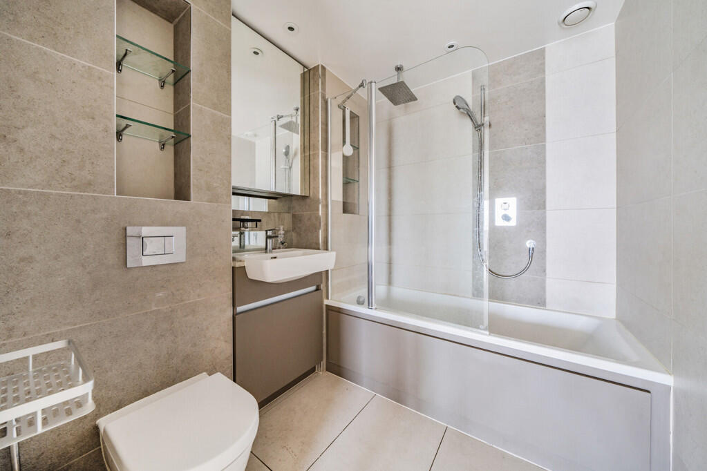 Apartment in London - More