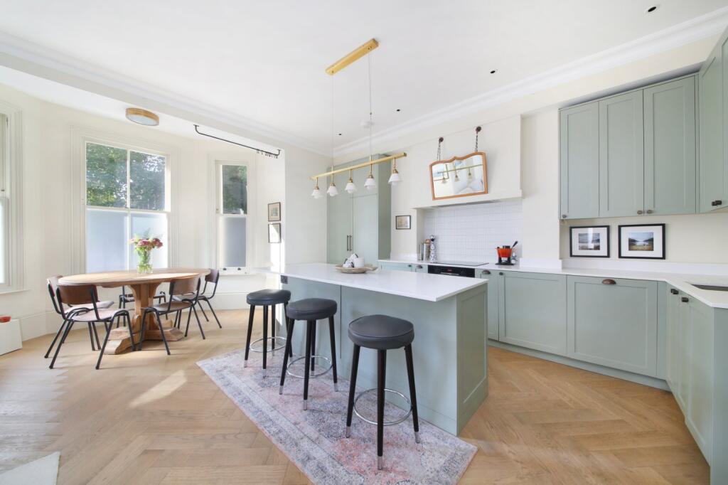 Apartment in London - View 3
