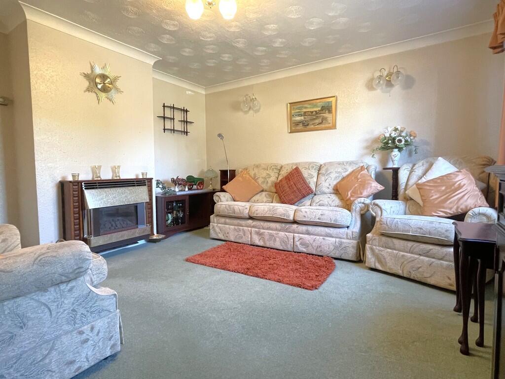 Cedar Avenue, Tiptree photo 4