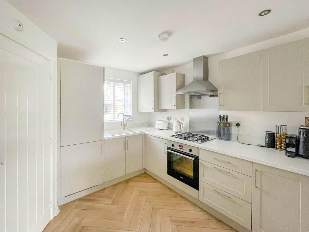House in Wakefield - View 4