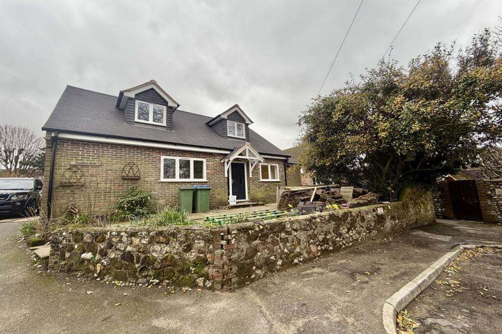 Main image of property: Twitten End, North Street, Storrington, RH20