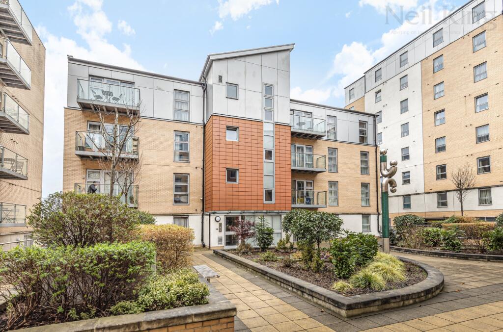 Main image of property: Lady Anne Court, Queen Mary Avenue, South Woodford, London, E18