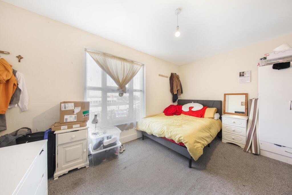 House in London - View 5