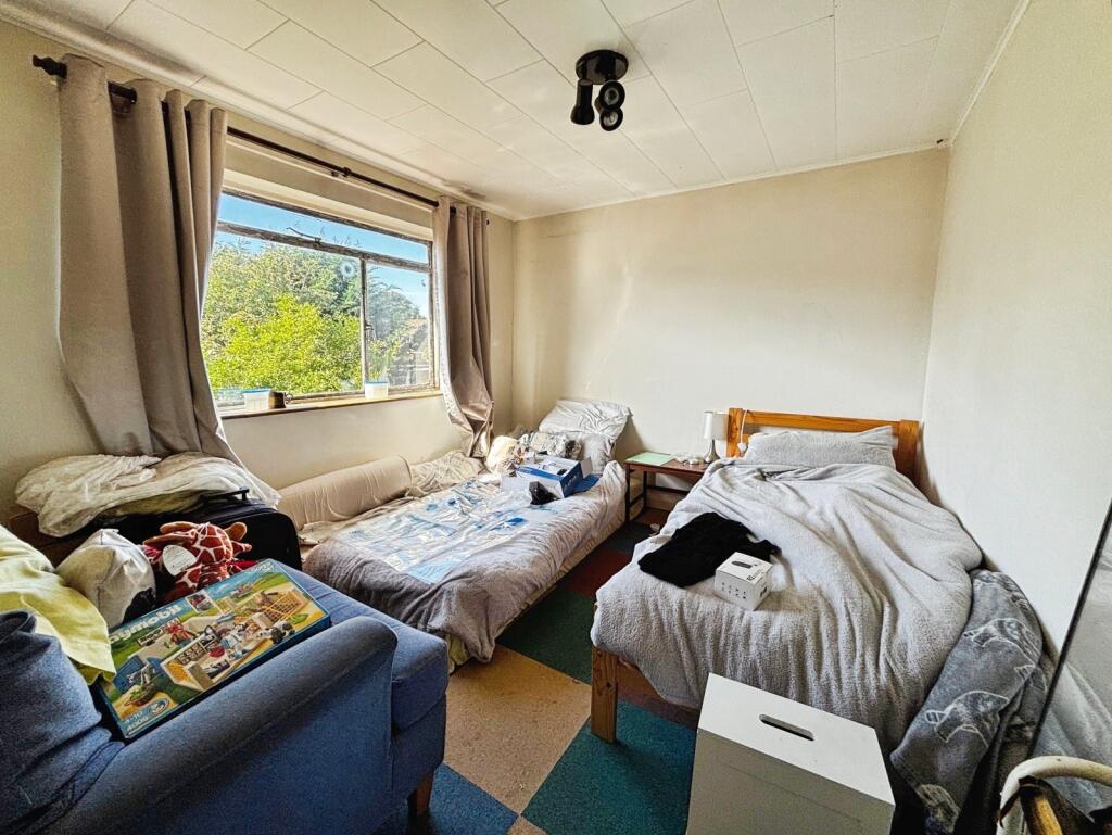 House in Tonbridge - More