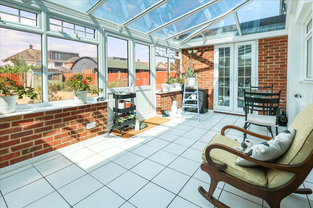 House in Slough - View 5