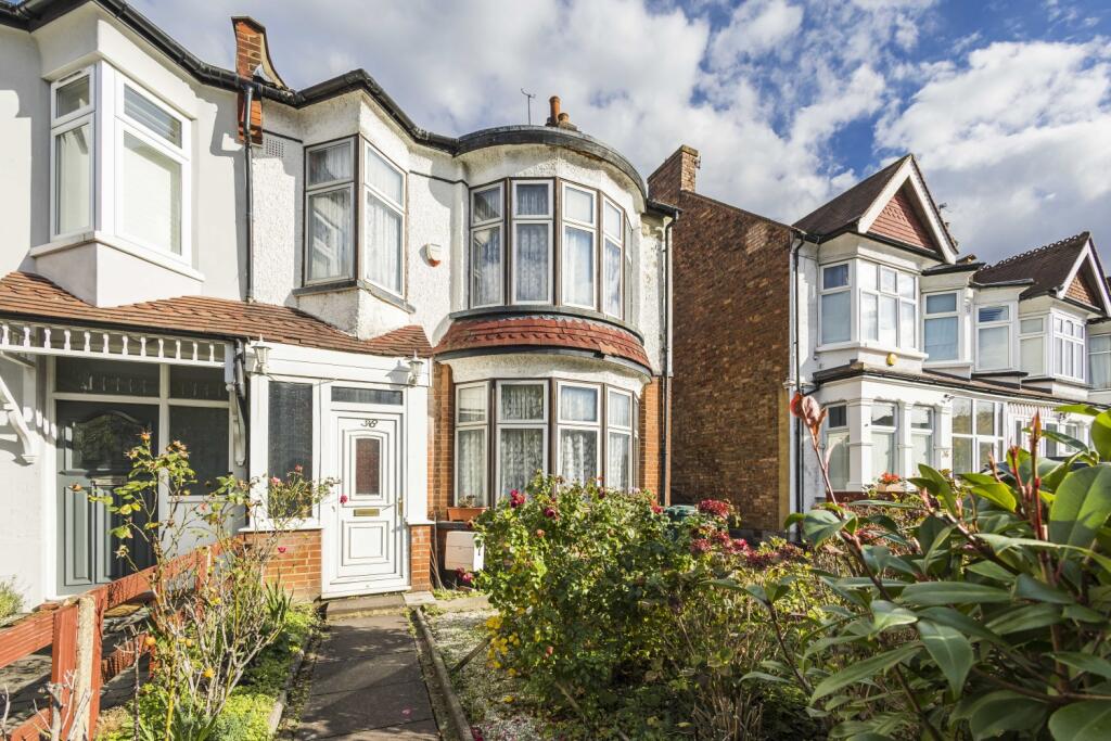 Main image of property: Grove Road, London, N12