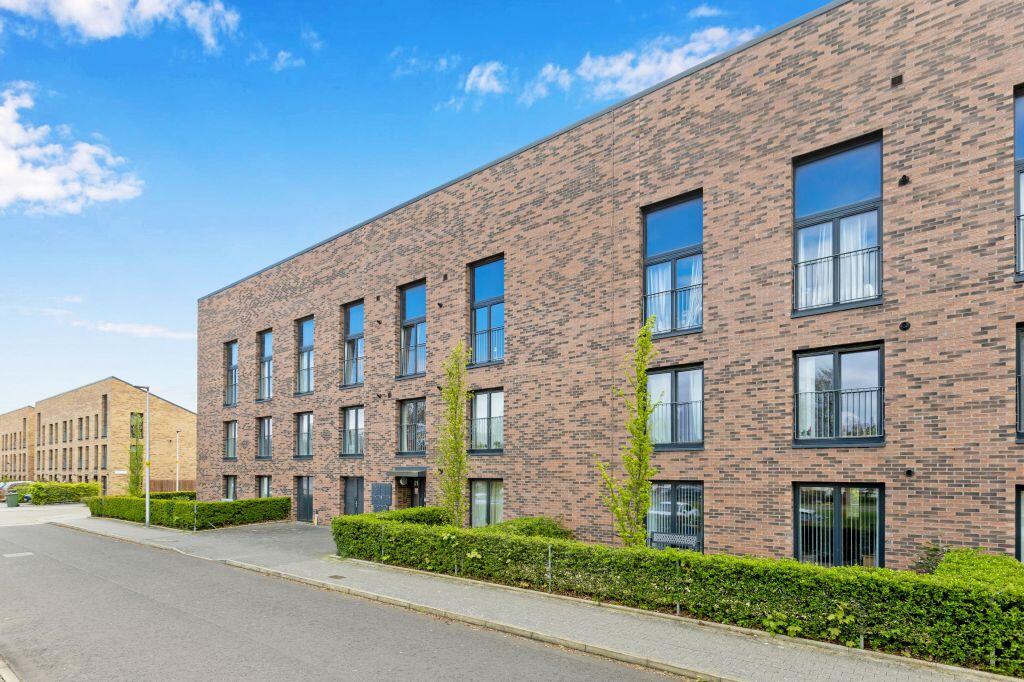 Main image of property: 21/8 Muirhouse Parkway, Muirhouse, Edinburgh, EH4 5JG