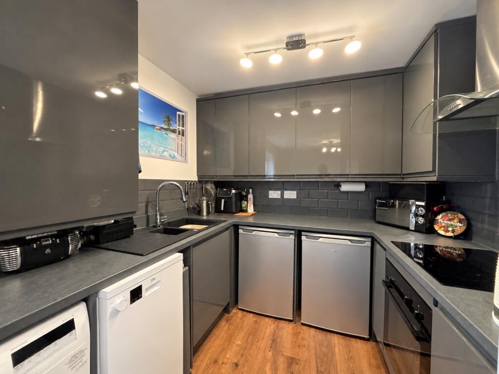 Apartment in Wakefield - View 4