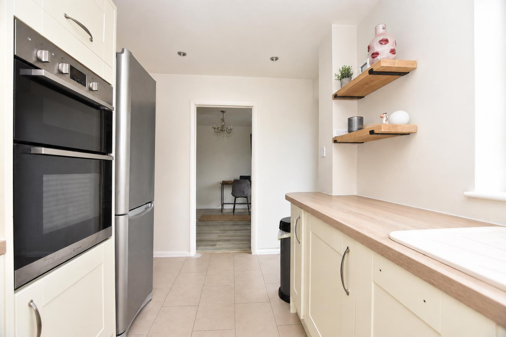 House in Luton - More