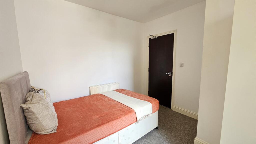 Main image of property: Room 2, 57 Cherry Hinton Road, Cambridge