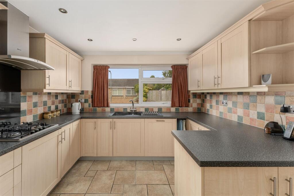 House in Middleton Cheney, West Northamptonshire - View 3