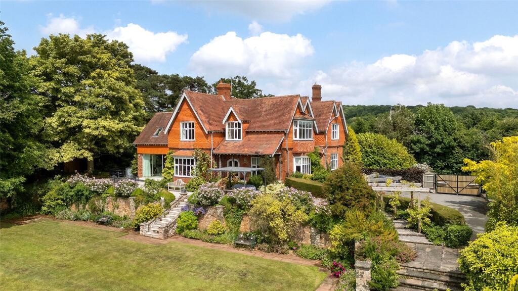 5 bed detached - Parkway, Ledbury, Herefordshire, HR8