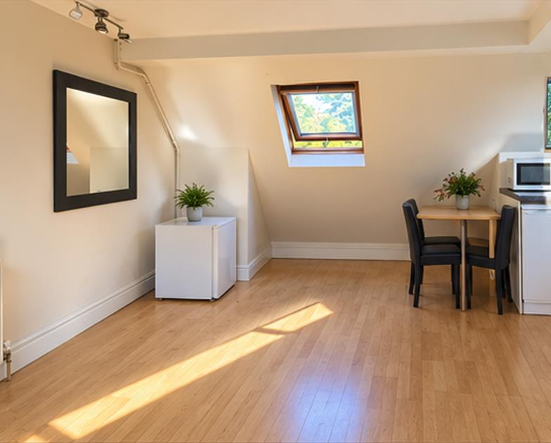 Apartment in Bournemouth, Boscombe - View 2