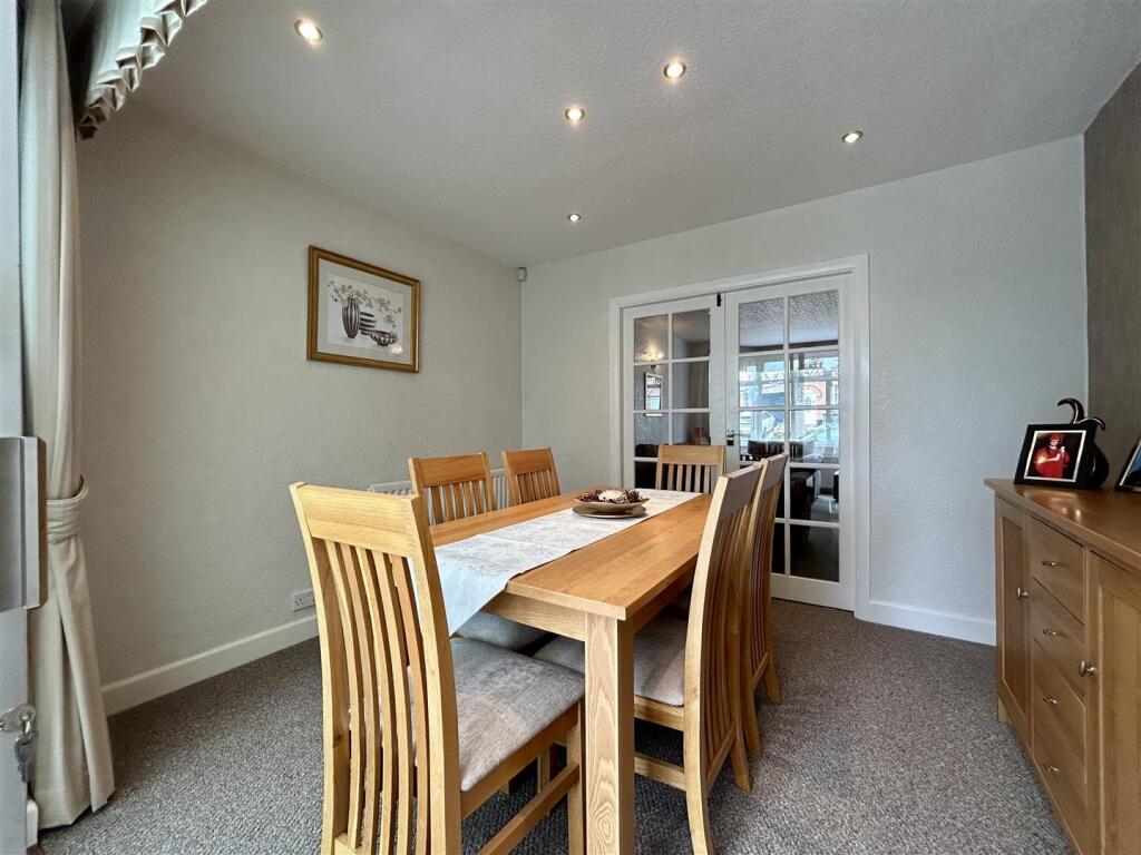 House in Birmingham, West Midlands - More