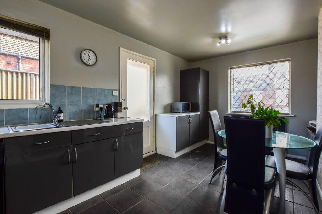 House in Nottingham - View 5