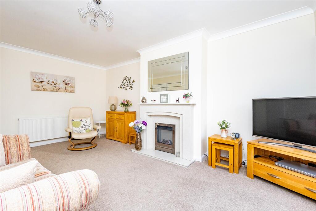 Poplar Close, Bamber Bridge, Preston photo 2