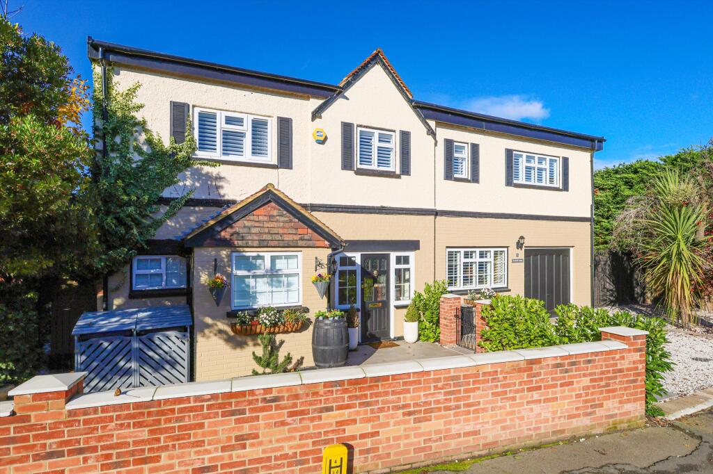 House in Kingston upon Thames