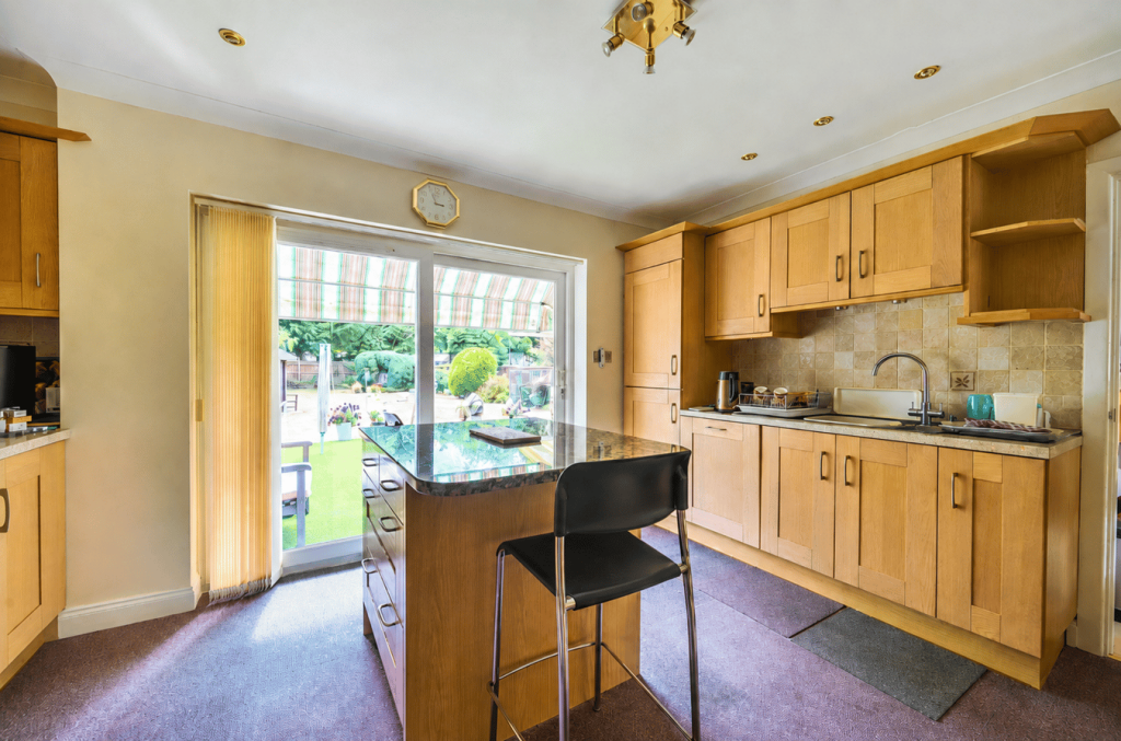 House in Highcliffe-on-Sea, Walkford, Highcliffe and Walkford - View 4