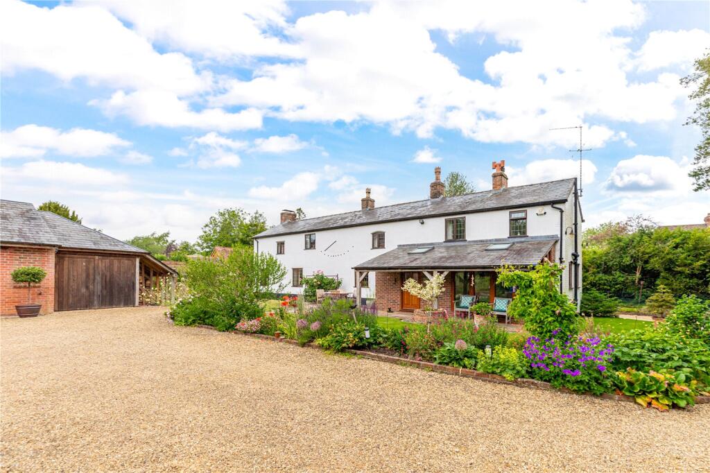 4-bed detached on Urchfont, Devizes, Wiltshire, SN10, £950,000