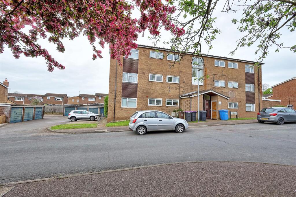 Main image of property: TEMPLE FIELDS HERTFORD - CHAIN FREE