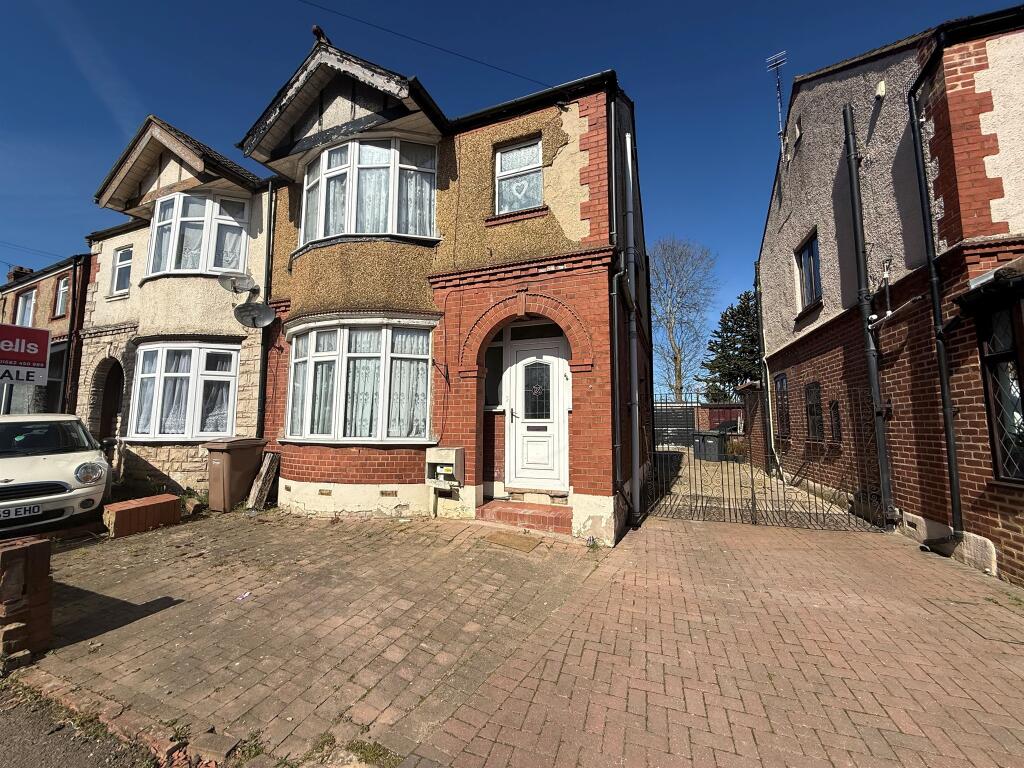 Main image of property: Stockingstone Road, Luton