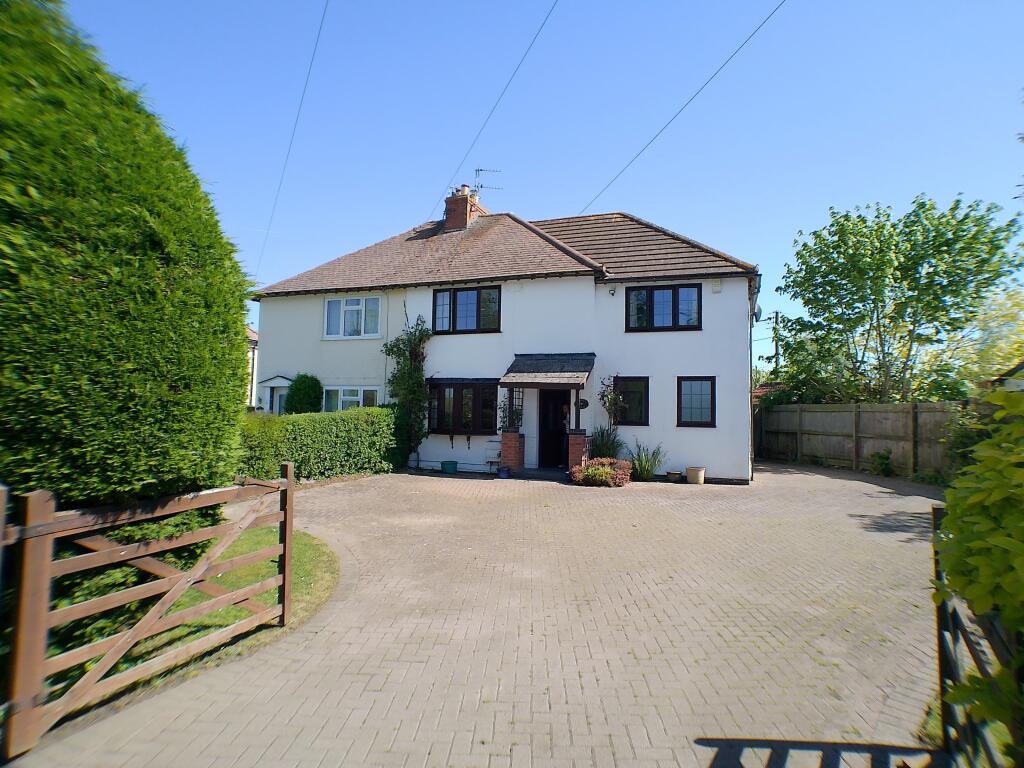 Main image of property: 1 Owlthorpe Lane, Kinoulton,, Kinoulton, NG12