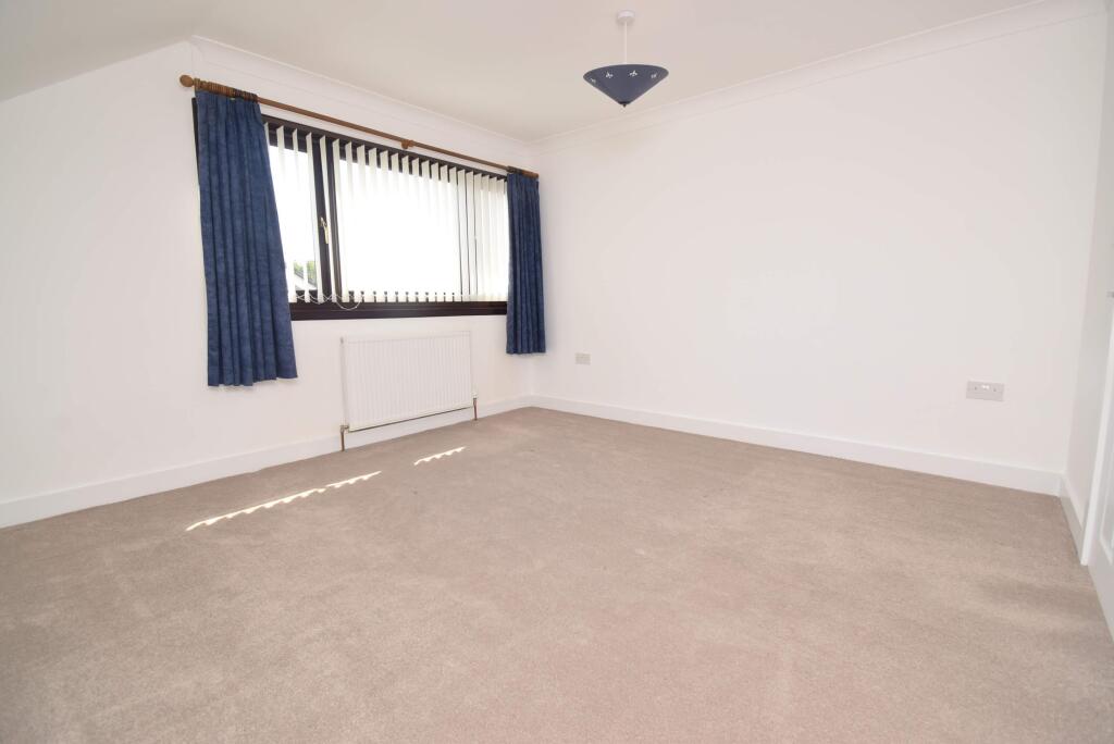 House in Newport - More