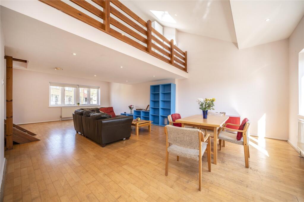 Apartment in London, Bethnal Green - More
