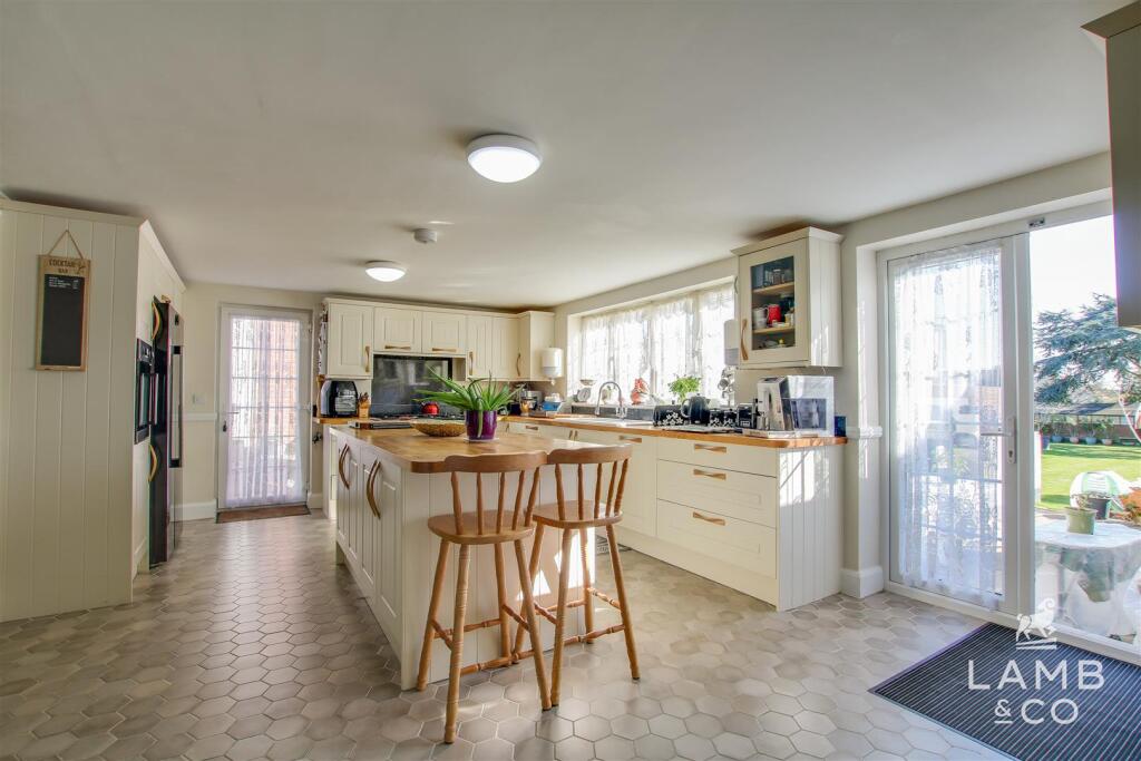 House in Clacton-on-Sea, Jaywick - View 5