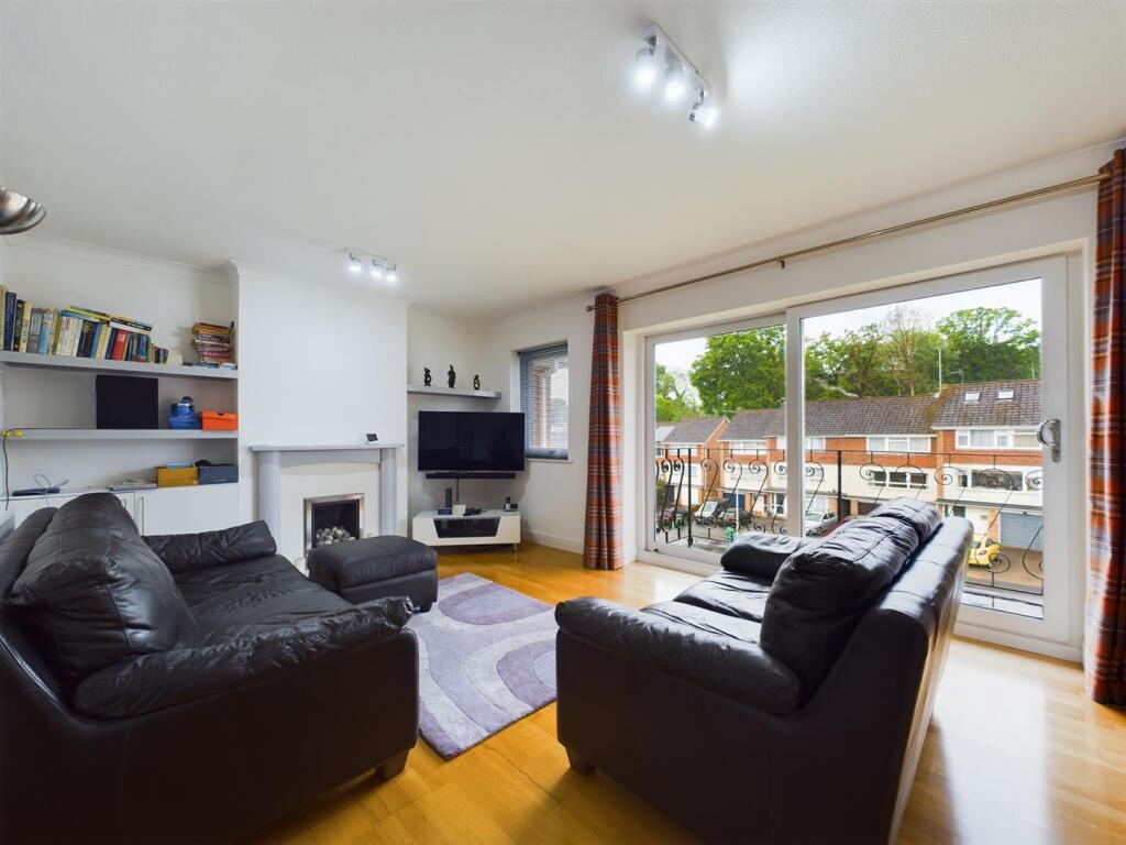 Robin Way, Tilehurst, Reading photo 3
