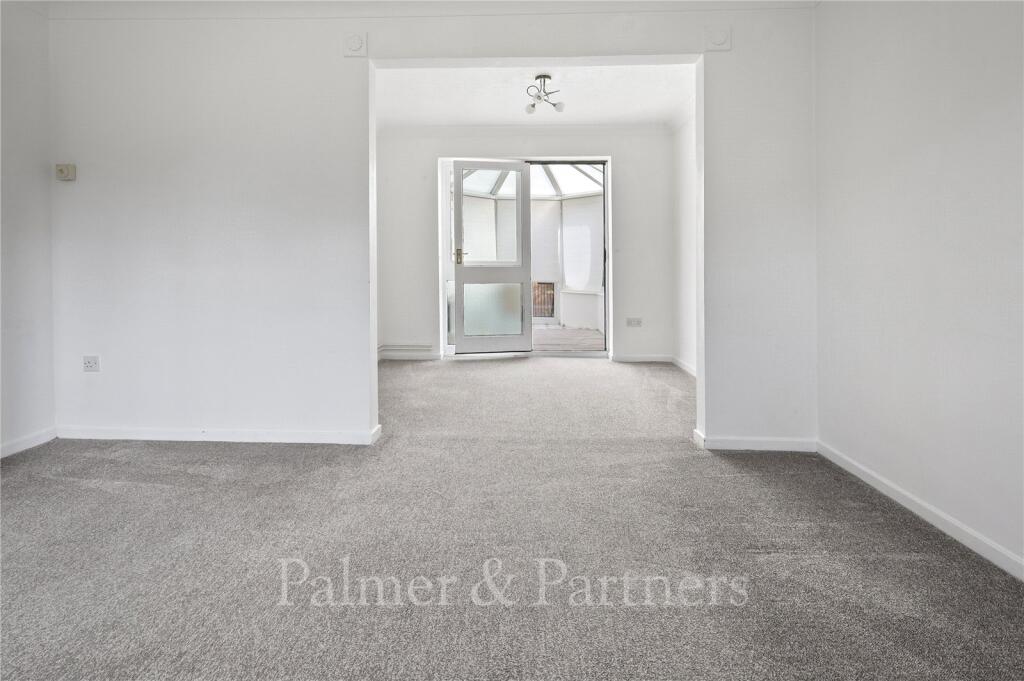 House in Manningtree, Lawford - View 4