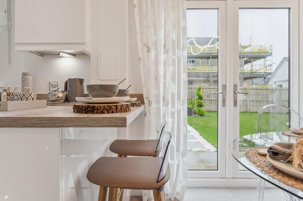 House in Edinburgh, West Lothian - More