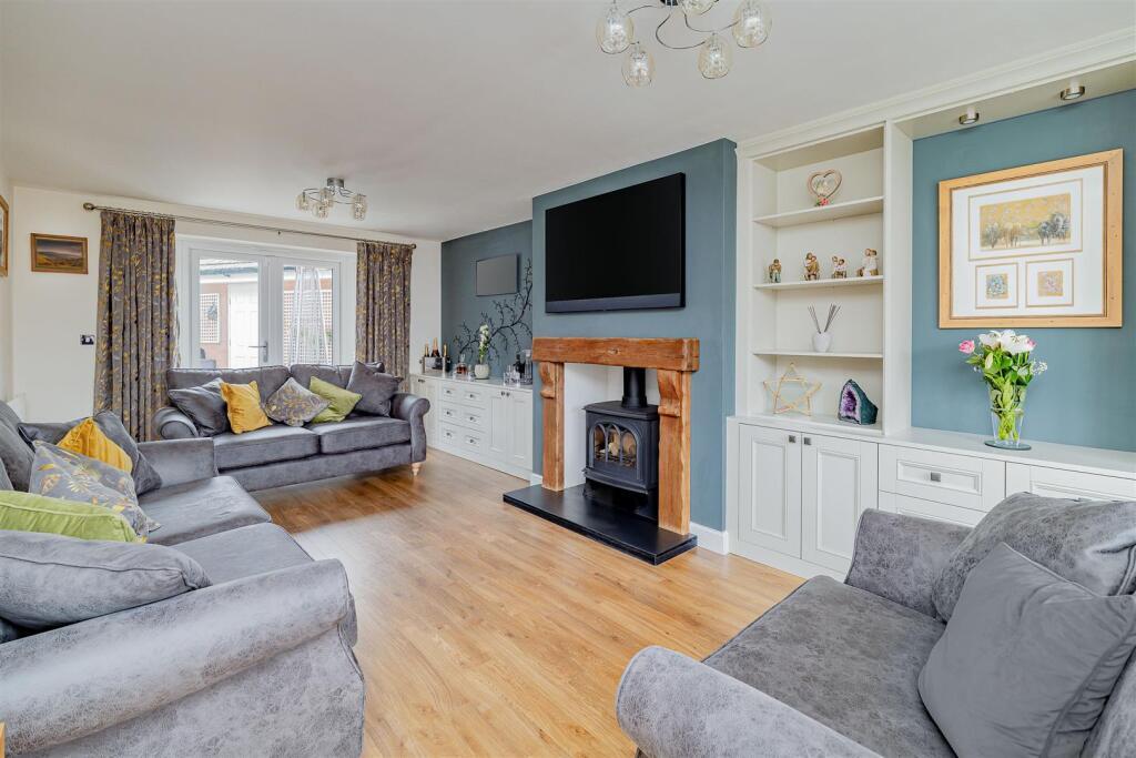 17 Whitty Close, Bowbrook, Shrewsbury, SY5 8QA photo 2