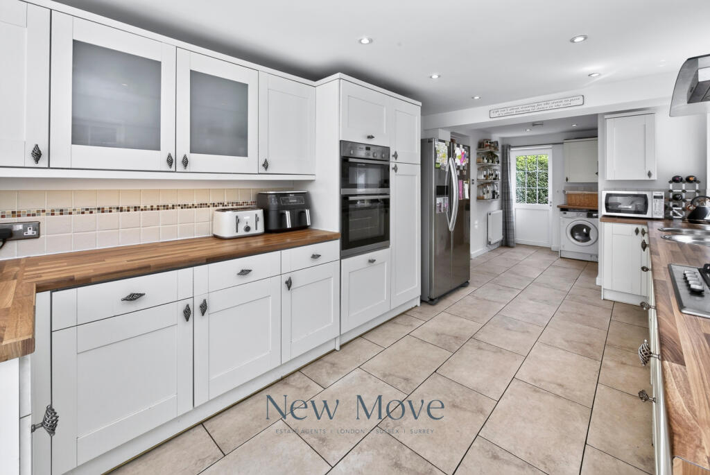 House in Mid Sussex, Worth - More