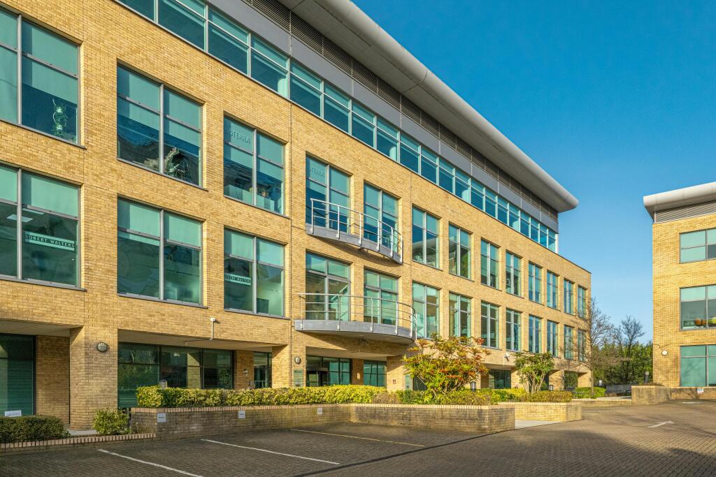 Altius Exterior Sunny 26.jpg