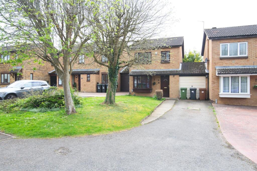 Weldon Close, Wellingborough, NN8 - View 2