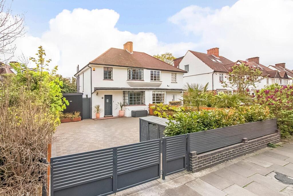 Main image of property: Sydenham Park, Sydenham, London, SE26