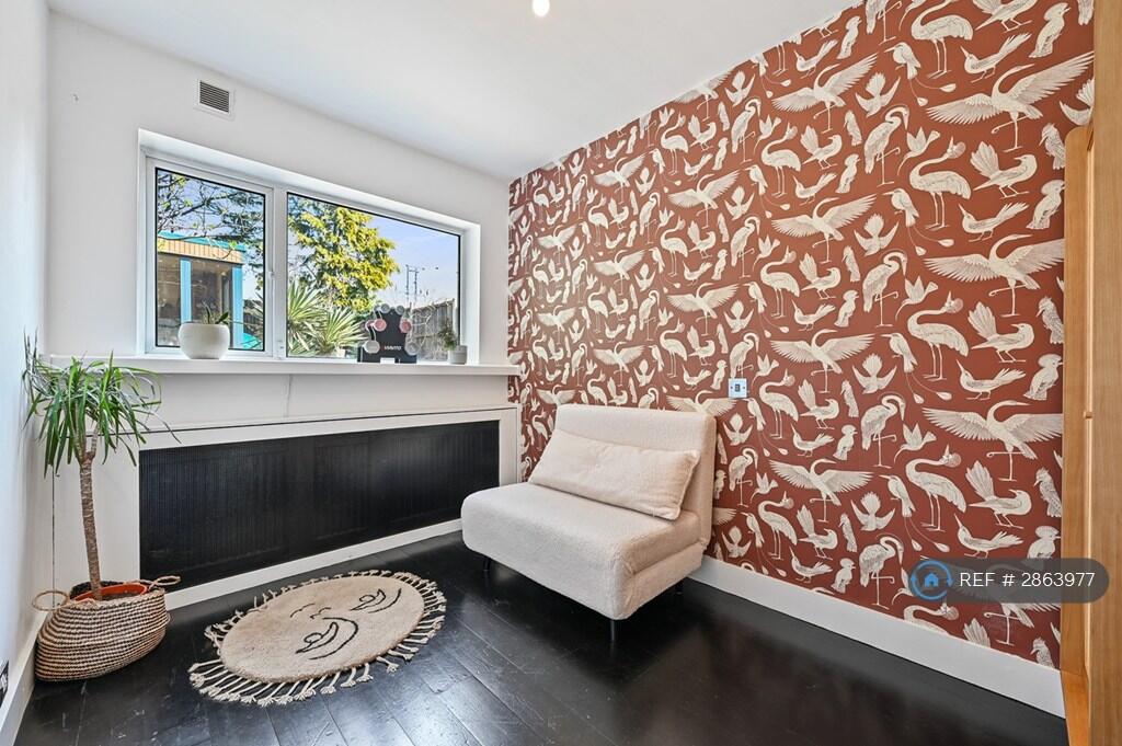 3 bedroom maisonette for rent