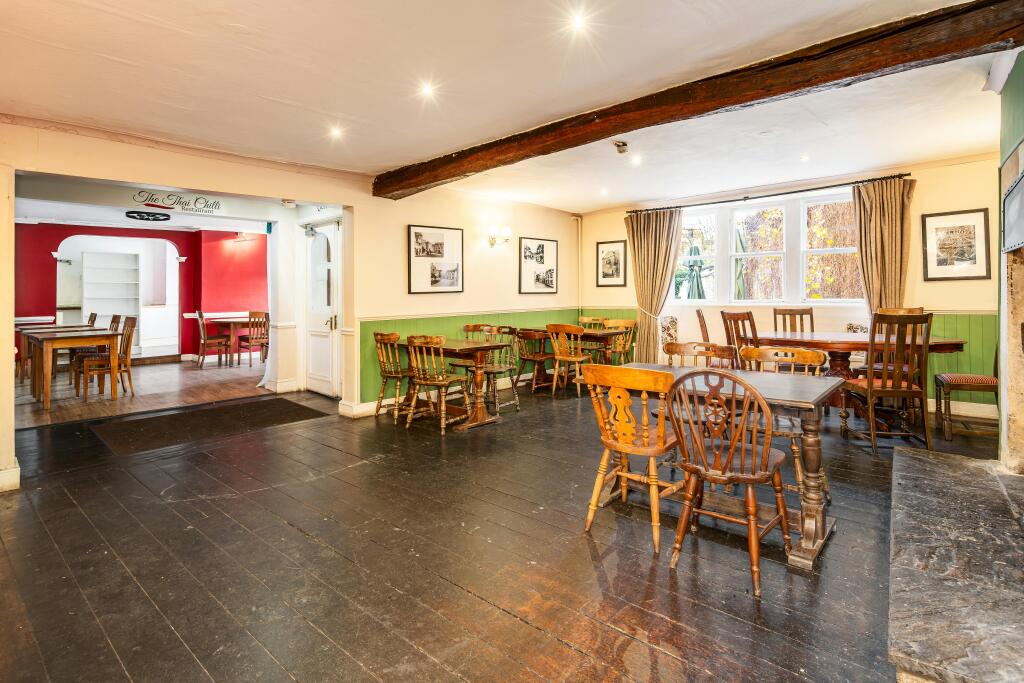 The Swan Hotel 1 Church St BradfordonAvon BA15 1LN14.jpg