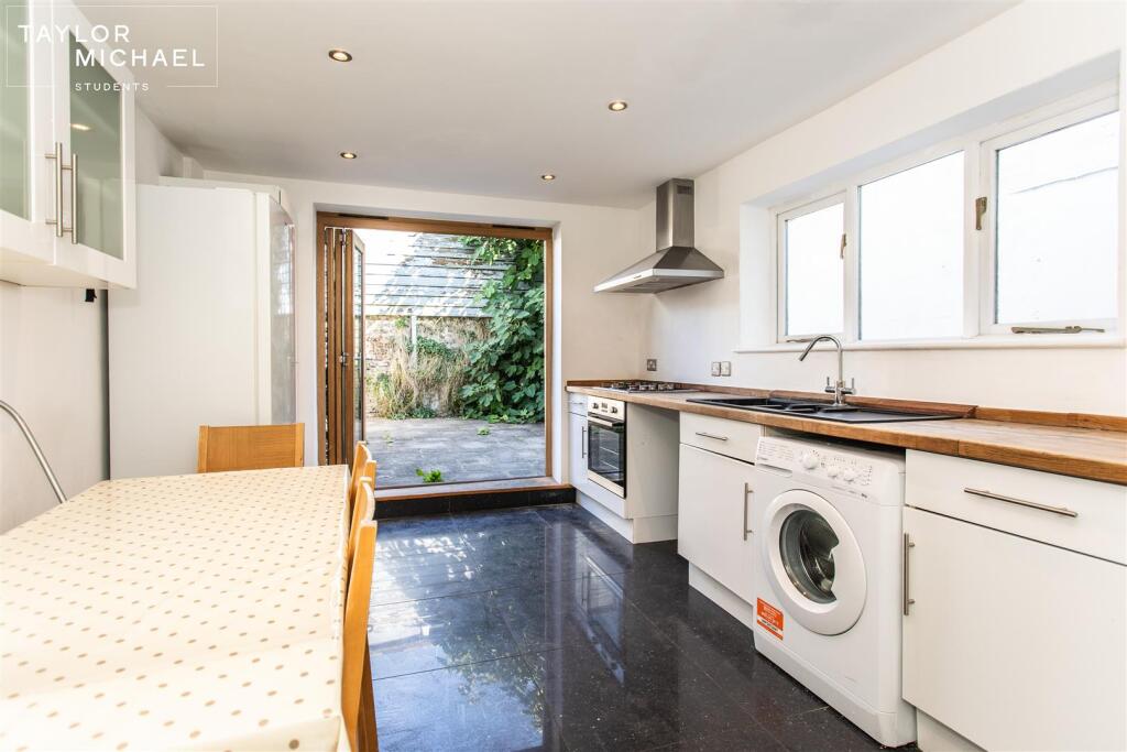 House in Brighton, Queen's Park - View 2