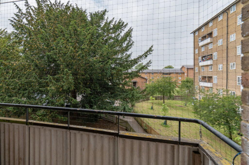 Leigham Court Road, London, SW16 photo 4