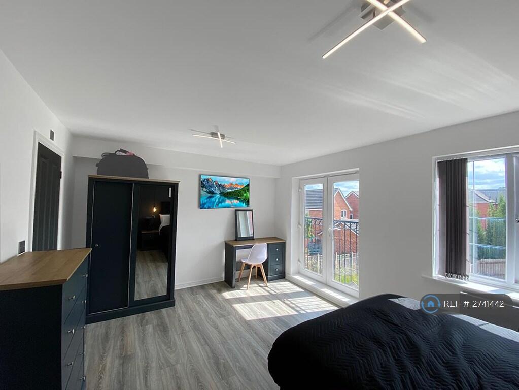 House in Newcastle-under-Lyme, Burgess Brook - More