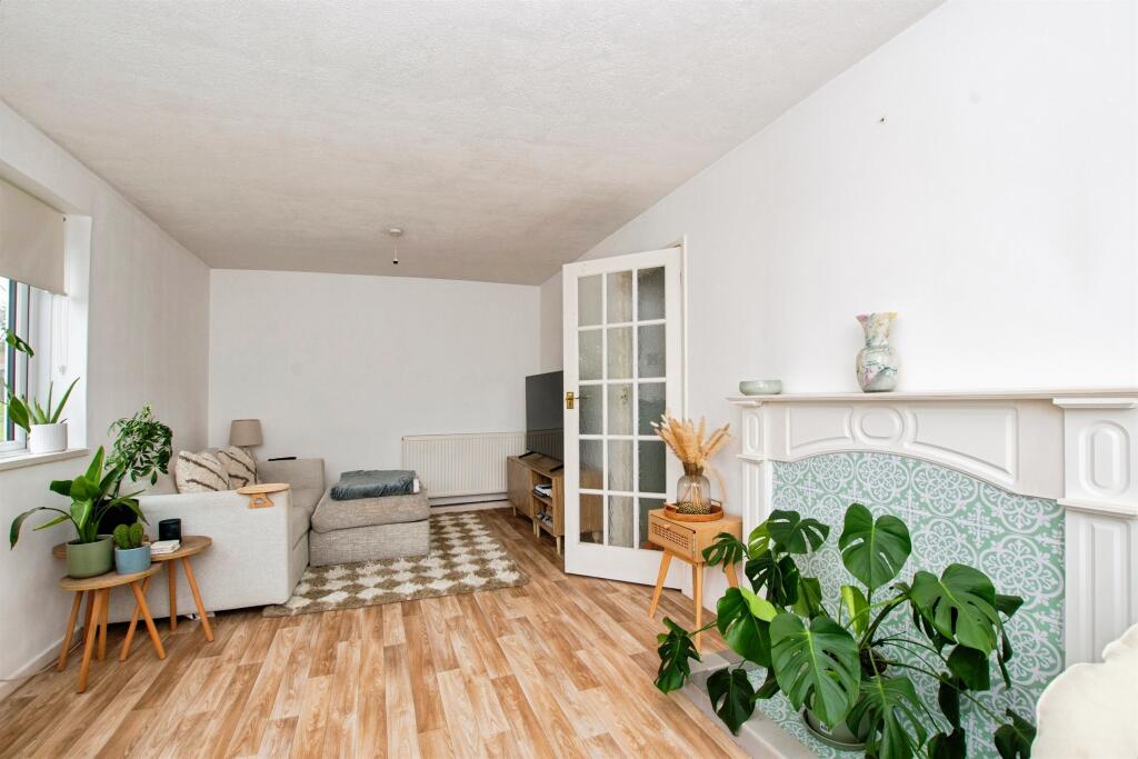 Apartment in Salisbury - View 4